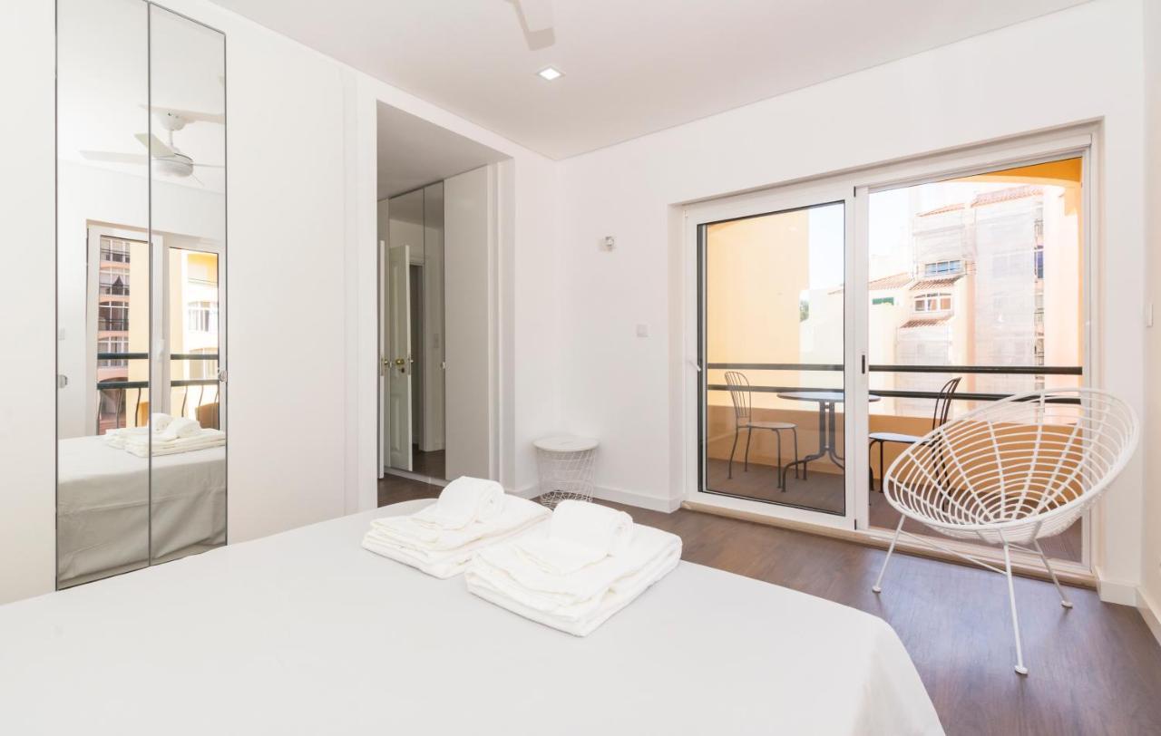 Houze_Lovely Flat With Swimming Pool! Cascais Eksteriør billede